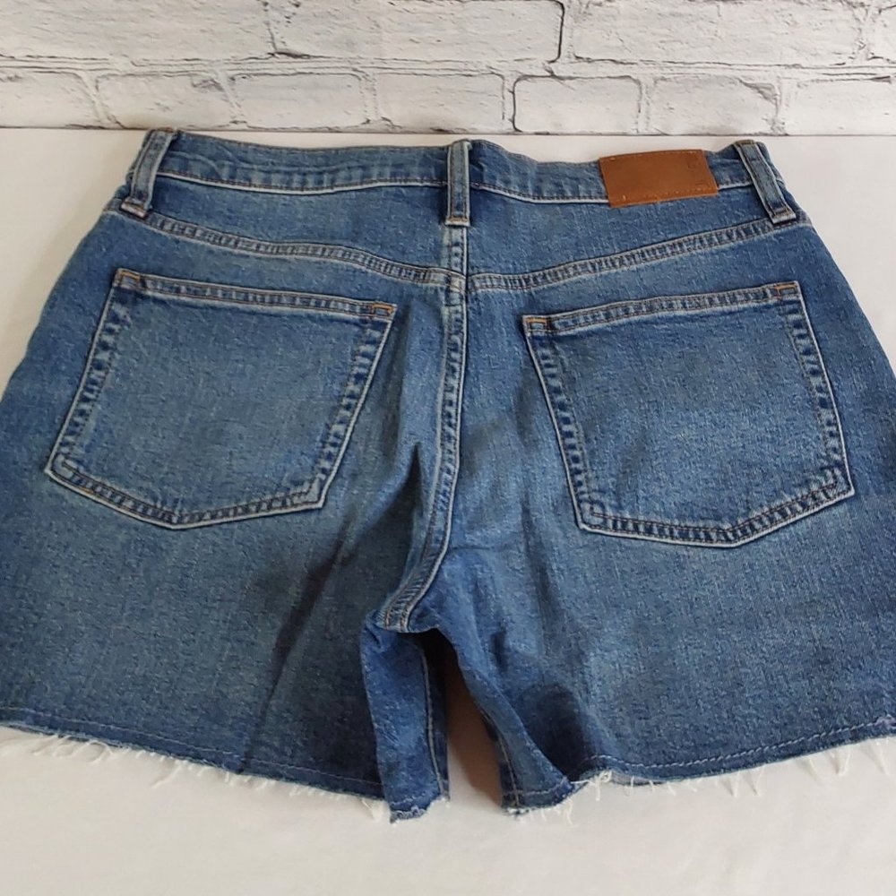 'J.CREW' RAW~EDGE DENIM SHORTS - Picture 3 of 16